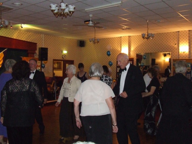 dancing_2